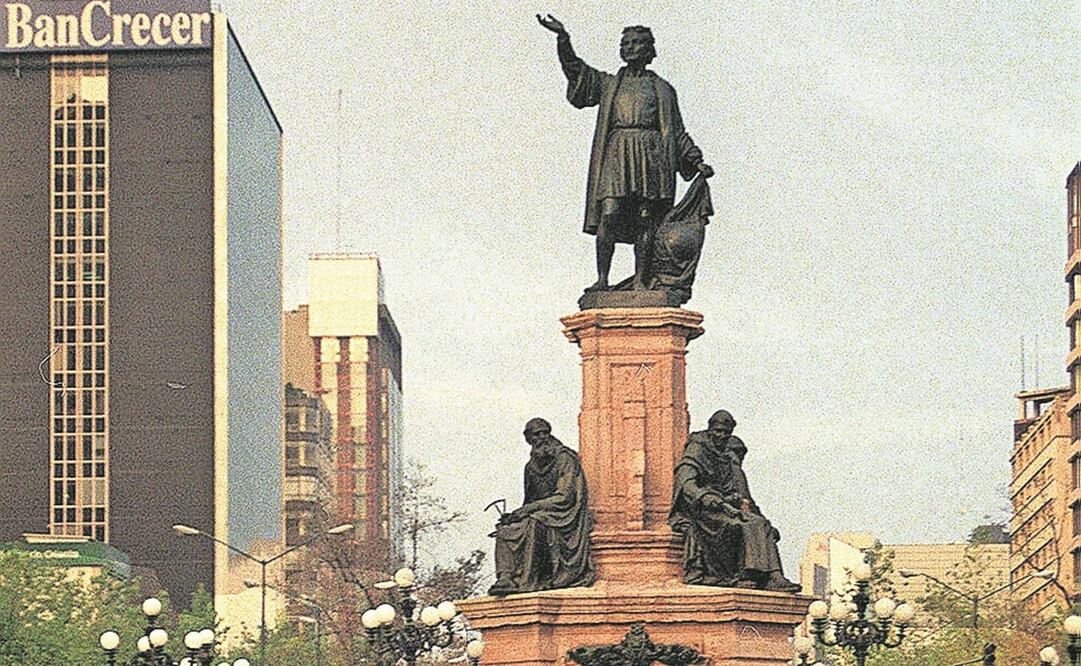La estatua de Cristóbal Colón fue colocada en la glorieta de Paseo de la Reforma en 1877. Foto: Archivo / EL UNIVERSAL