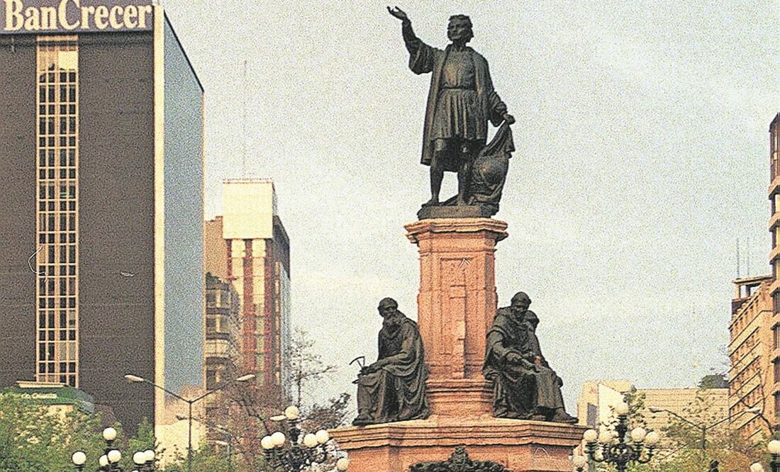 La estatua de Cristóbal Colón fue colocada en la glorieta de Paseo de la Reforma en 1877. Foto: Archivo / EL UNIVERSAL