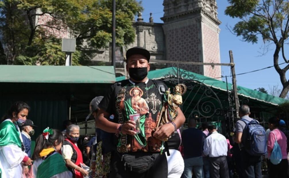 Devotos de San Judas Tadeo acuden a cumplir mandas y rezar por su salud, a pesar del Covid