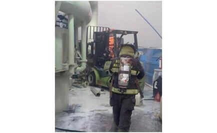 Reportan explosión en fábrica de químicos en Naucalpan; hay 3 lesionados