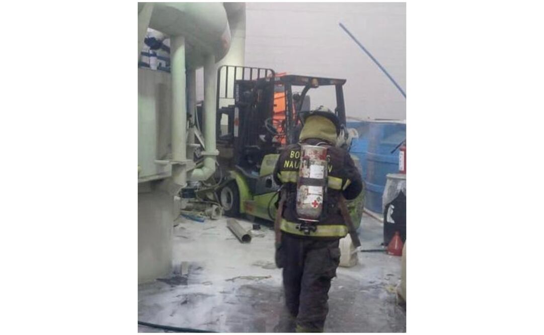 Extraoficialmente trascendió que la explosión se generó al caer dos contenedores de un montacargas. Fotografía: Archivo