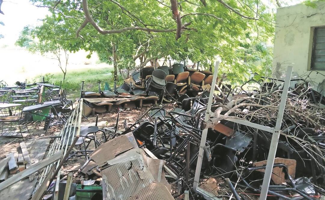 Para reconstruir las escuelas, en su mayoría de nivel básico, se requieren unos mil 200 millones de pesos, estima el titular del Iocifed. Foto: Edwin Hernández/EL UNIVERSAL