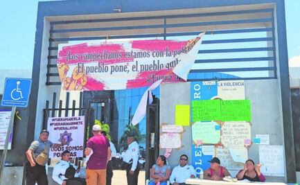 “No daremos un paso atrás”, dicen policías en paro