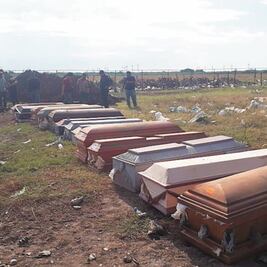 Sepultan 13 cuerpos sin identificar