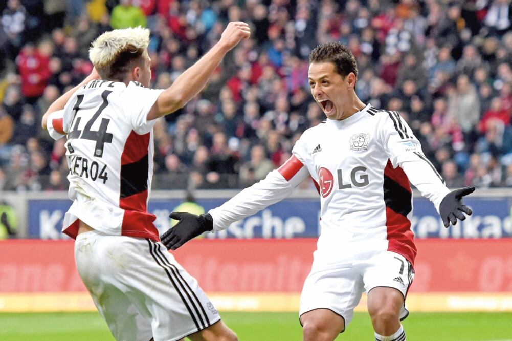 El delantero mexicano colaboró con un par de anotaciones el sábado (XINHUA)