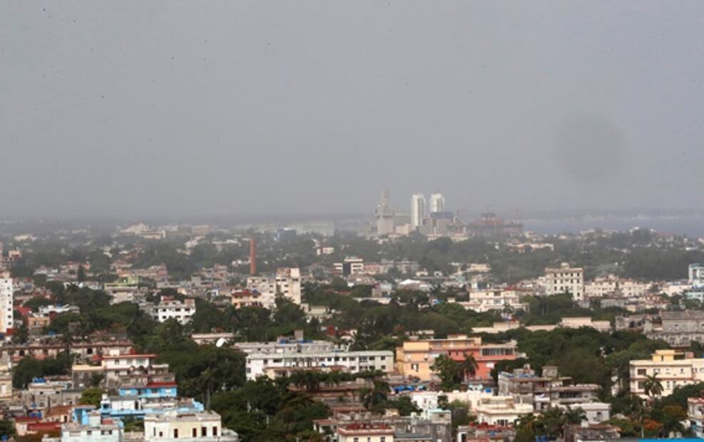 Así se ve la nube de polvo del Sahara que ya llegó al Caribe