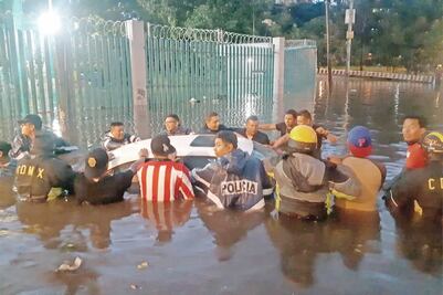 Otra vez las fuertes lluvias causan caos en la Ciudad