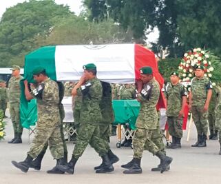 Despiden a militares ahogados en Reynosa
