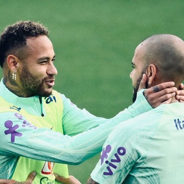Dani Alves criticó a Kylian Mbappé por este motivo