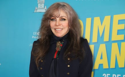 Verónica Castro abusa de los filtros y la cuestionan por alberca “quita años”