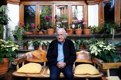 Los demócratas son un desastre: Chomsky 