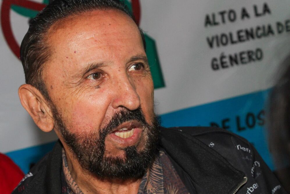 El arqueólogo Fernando Cortés de Brasdefer comparece ante el órgano interno del INAH.
Foto: EL UNIVERSAL / Francisco Rodríguez