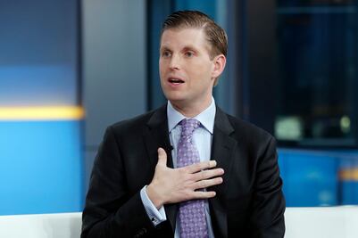 Eric Trump niega que su padre sea racista; dice que sólo ve "el color verde"