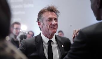 ¿Por qué Sean Penn no asiste a los Premios Oscar?; ganó como Mejor actor de reparto