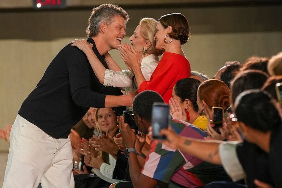 Wes Gordon y Carolina Herrera. Foto: EFE