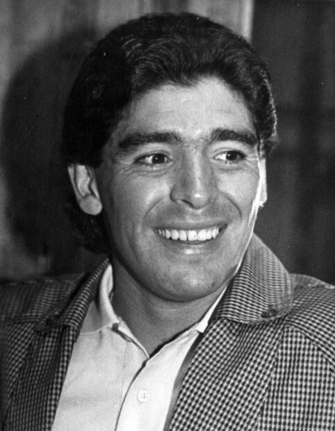 Del Maradona juvenil al último partido; reproducimos 11 notas históricas del "Pelusa"