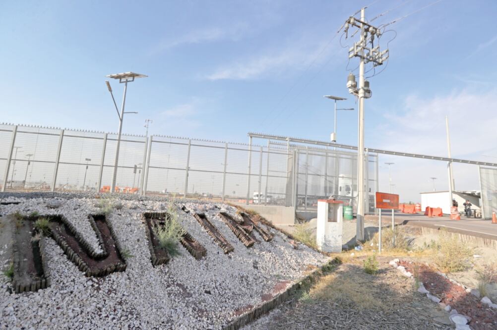 La compra de bonos del aeropuerto en Texcoco debe reducir la incertidumbre entre tenedores una vez que se hayan ejecutado, dice Standard and Poor’s. (ARCHIVO EL UNIVERSAL)