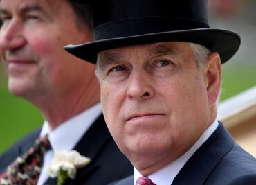 Hijo de la reina Isabel II rechaza relación con el caso Epstein