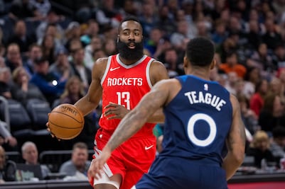James Harden brilla en el triunfo de los Rockets