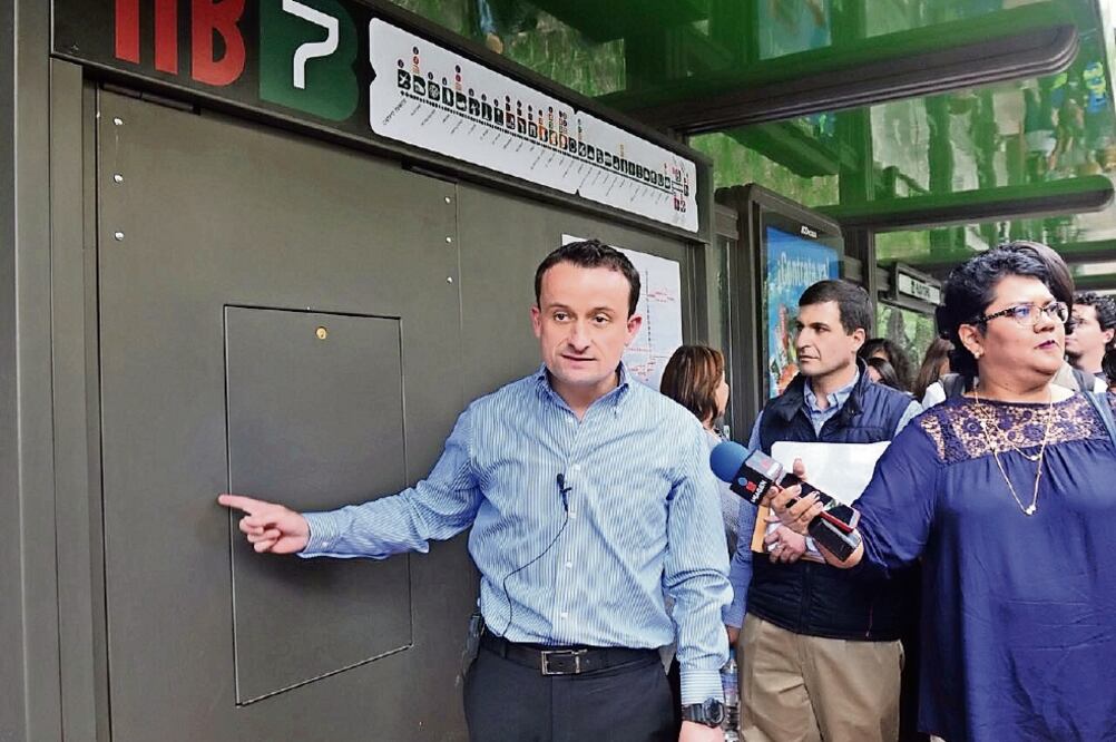 Demanda. Mikel Arriola urgió transparentar el financiamiento de la Línea 7, que pasó de mil 500 millones de pesos en 2015 a dos mil 800 millones en 2018 (ESPECIAL)