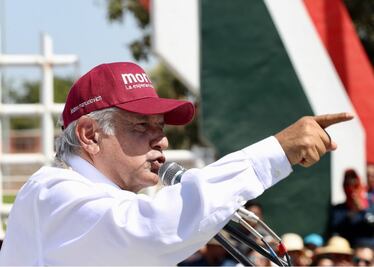 Ganaré en zonas militares; soldados, marinos y migrantes votarán por mí: AMLO