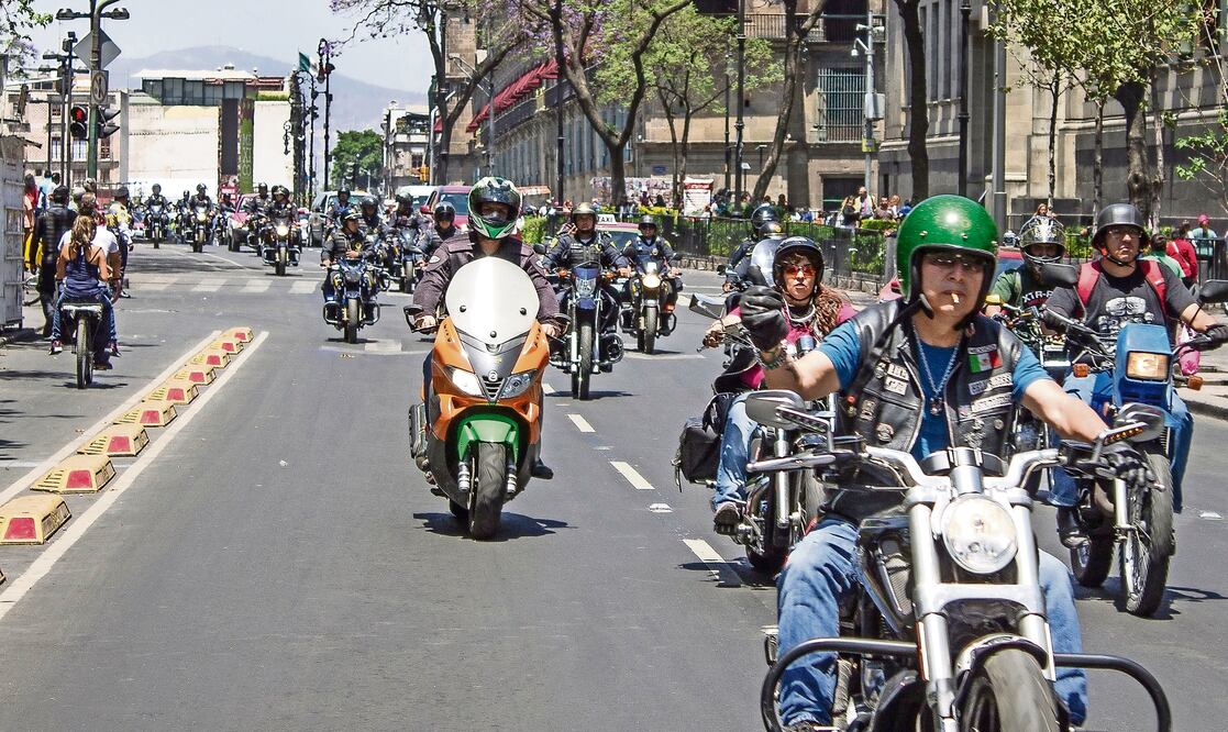 Motociclistas en contra del Hoy no circula (ARCHIVO EL UNIVERSAL)