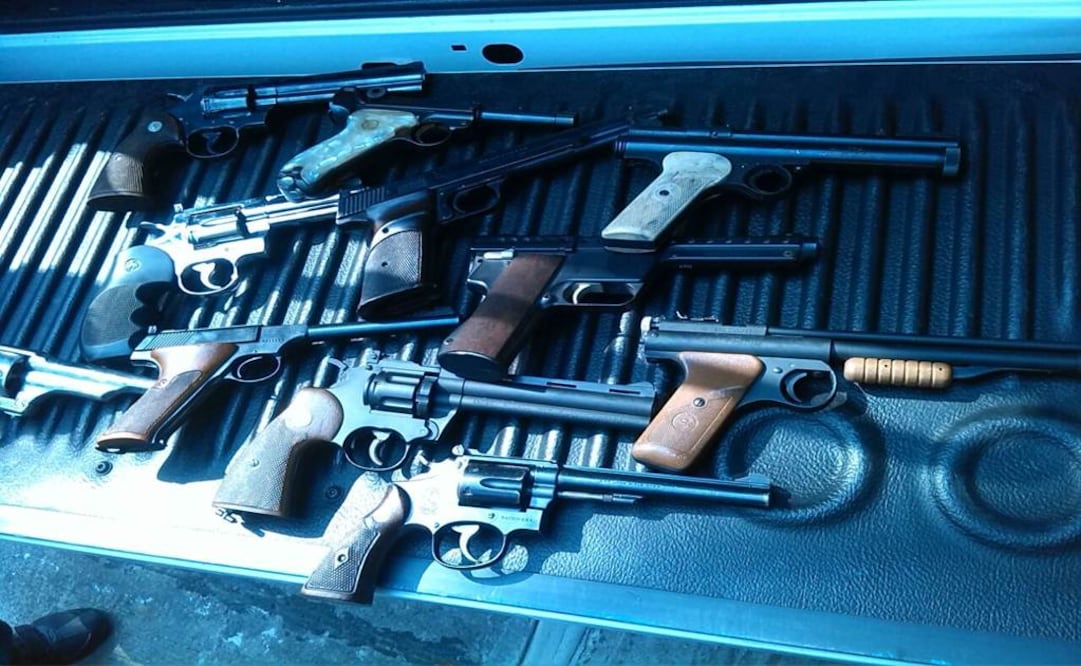 Vecinos de la zona que conocen a la familia afirmaron que las armas corresponde a un lote de colección y todas están debidamente documentadas. (Foto: Justino Miranda)