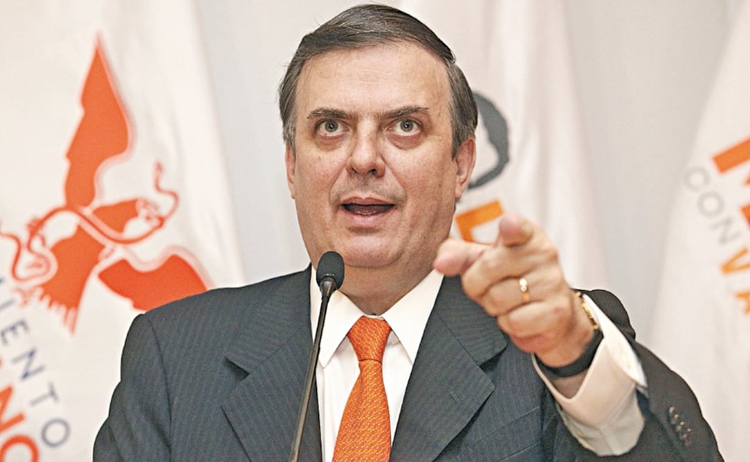 El ex jefe de Gobierno, Marcelo Ebrard, no se percató que se trataba de una broma que circula en redes sociales (Foto: Archivo / EL  UNIVERSAL)