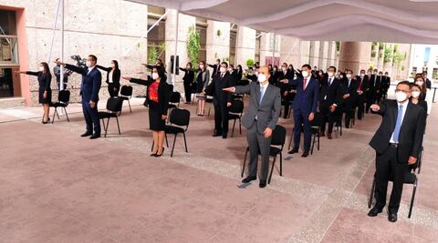 Rinden protesta 45 jueces y juezas de Distrito Especializados en materia de Trabajo en San Lázaro 