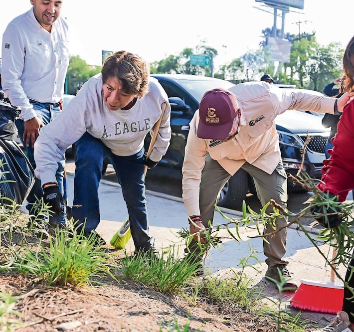La gobernadora Delfina Gómez acudió a la jornada de limpieza. Foto: Especial