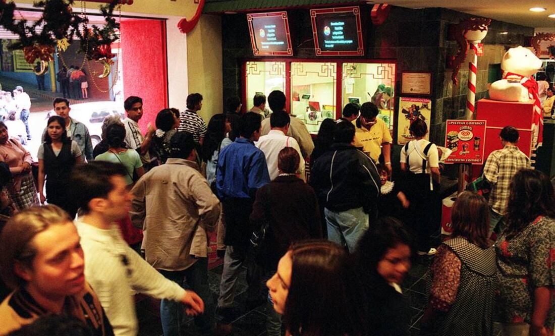 Atracción. México empezó este año a estrenar las películas nominadas para aprovechar la expectativa que provoca en los cinéfilos la posibilidad de que las cintas ganen. FOTO: Archivo.