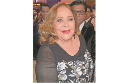 Pinal ignora conflicto entre Enrique Guzmán y Frida Sofía