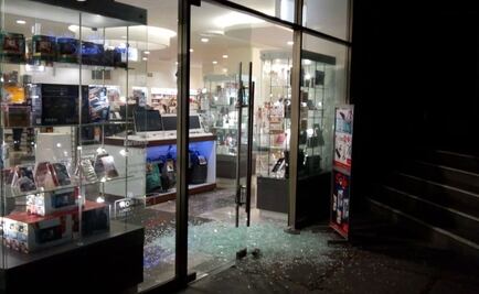 Roban consolas de videojuegos, cámaras y celulares de Sanborn's de San Jerónimo