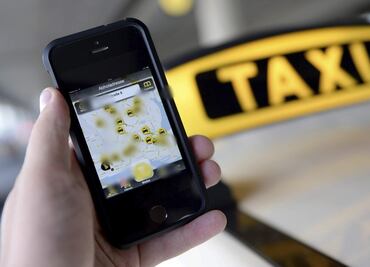 Padres olvidan a recién nacido en taxi de Berlín