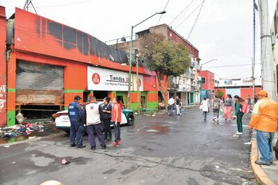 Indagan si incendio en bodega fue intencional