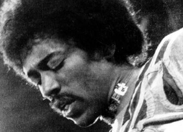 Familia de Hendrix demanda por una guitarra del músico