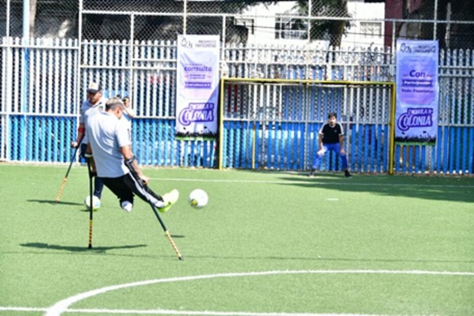 "¿Qué voy a hacer con una pierna si el futbol se juega con dos?": la historia de Hugo, quien sufrió una amputación