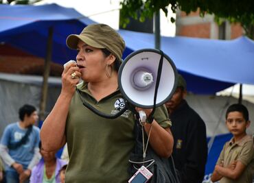 Impide retén militar paso a Nestora Salgado en Guerrero