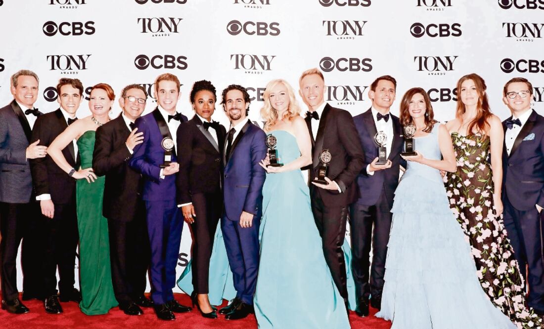 Los galardonados desfilaron por la alfombra roja (FOTOS: AGENCIAS)