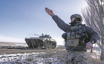 Ucrania pide proteger su cielo; teme ataque ruso