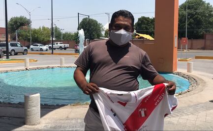 Aficionado peruano apoya a Cruz Azul en la final por Juan Reynoso y Yoshimar Yotún