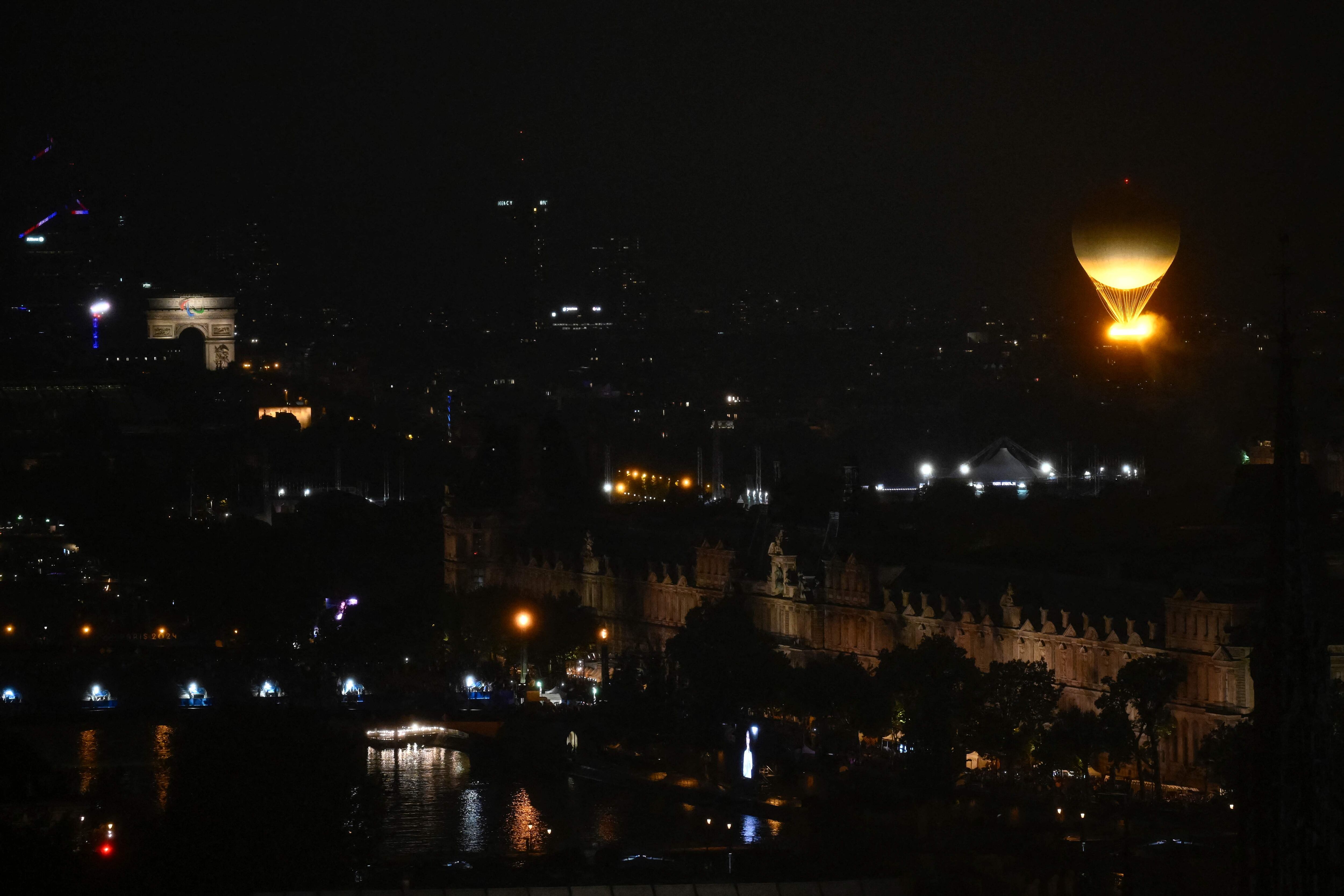 Así se prendió el pebetero de los Juegos Olímpicos - Foto: AFP