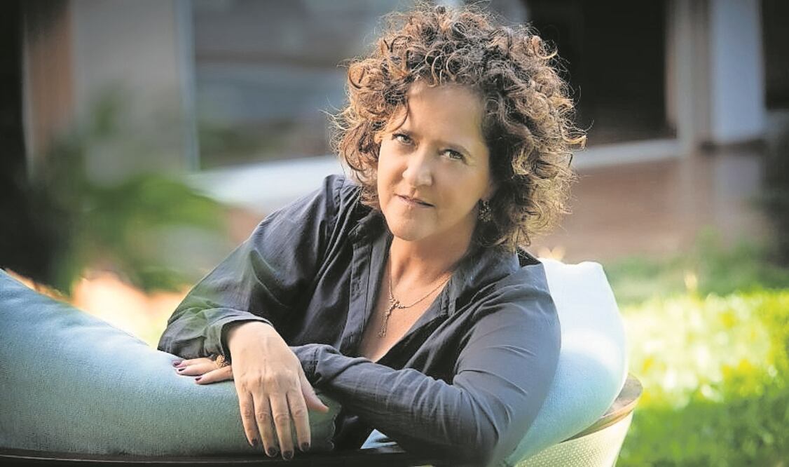 Carla Madeira nació en Belo Horizonte, Brasil, en 1964. Foto: Grupo Editorial Reccord