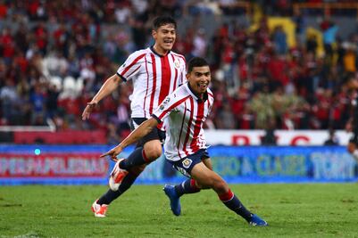 Chivas liga su tercer triunfo en la Liga MX