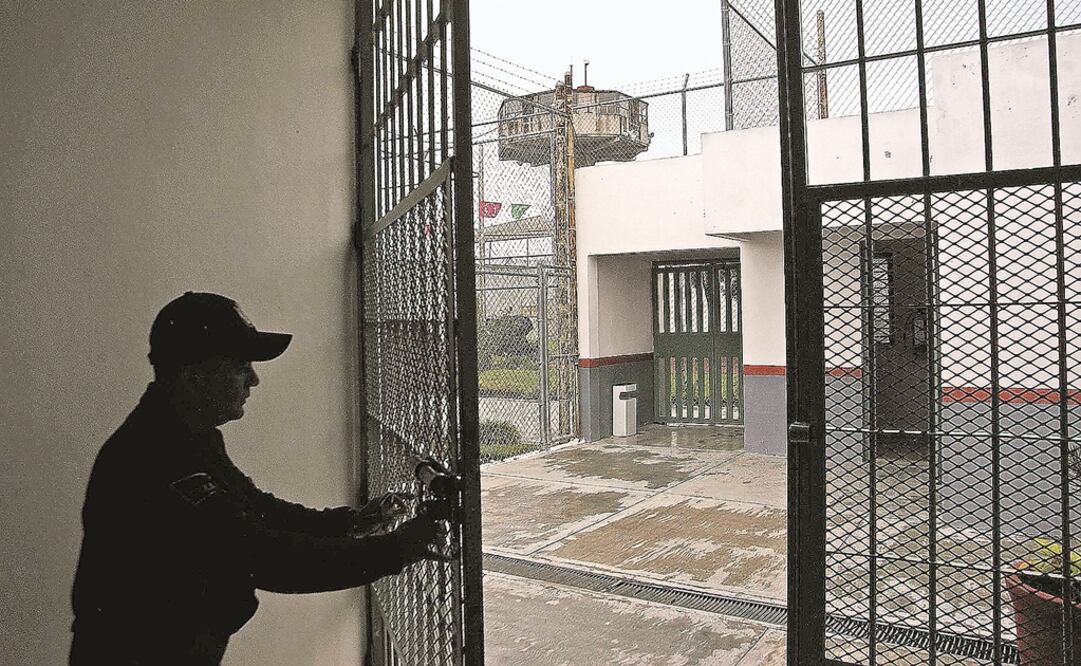 En 2017 se originaron 3.7 millones de llamadas de extorsión en siete cárceles federales y estatales en México (Foto: Archivo)