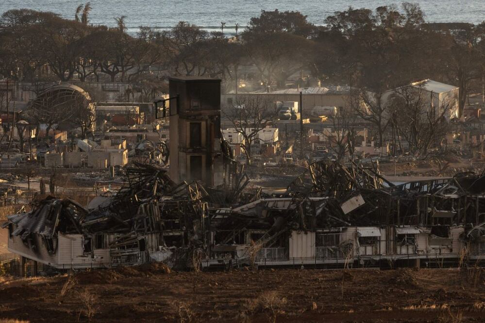 Casas y edificios quemados tras un incendio forestal en Lahaina, al oeste de Maui, Hawái, el 12 de agosto de 2023. FOTO: YUKI  IWAMURA. AFP