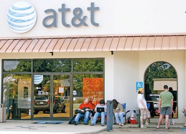 AT&T lanza sistemas de prepago; servirán en EU