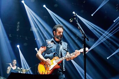 Molotov hace estallar el Palacio de los “rebotes”