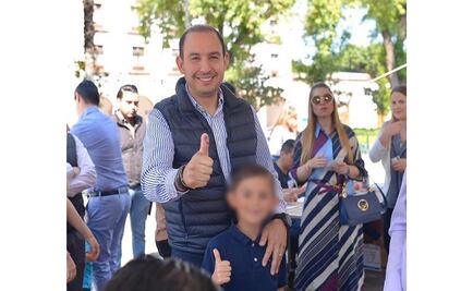 Marko Cortés emite su voto en elección interna del PAN