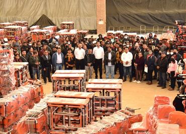 Sexenio de Murat entregó 309 mdp en beneficio de 4 mil 290 planteles